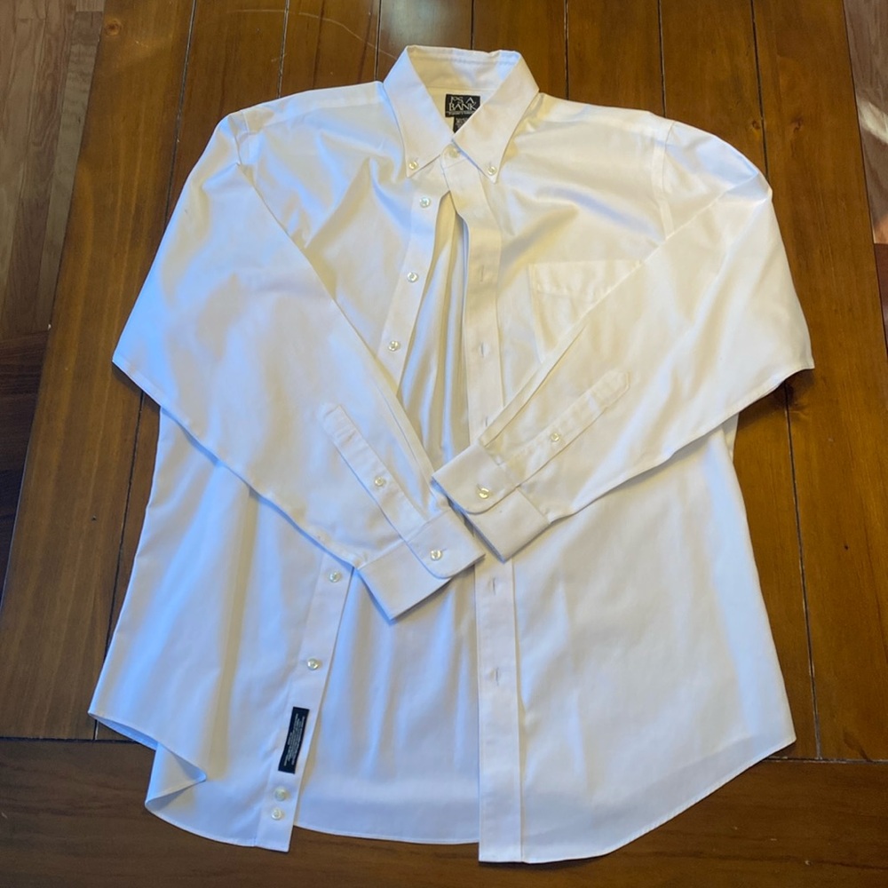 Jos. A. Bank Traveler’s Collection men’s white button down. Size 16 1/2-35.